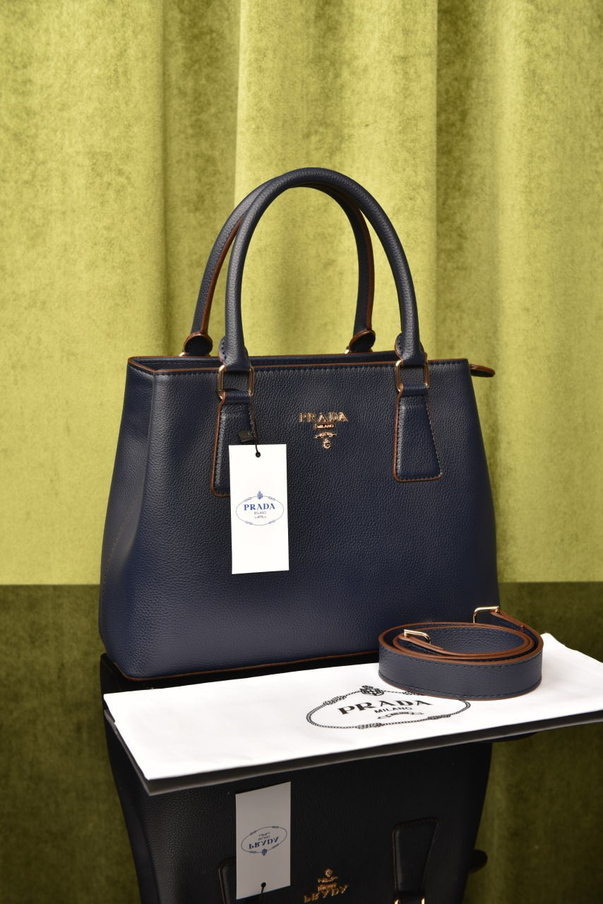 Kleine Saffiano-Ledertasche