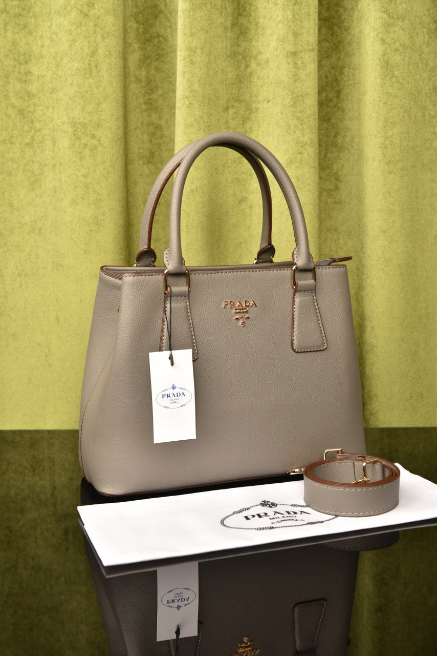 Kleine Saffiano-Ledertasche